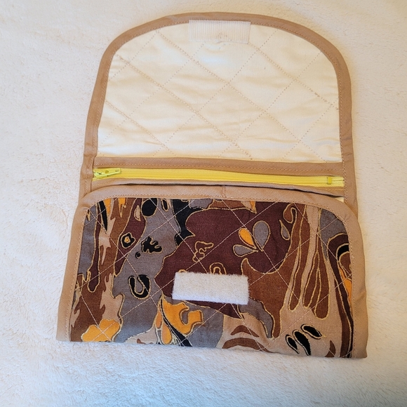 HAND-MADE TRAVEL MAKEUP BAG with velcro fastener NWOT - Picture 3 of 5